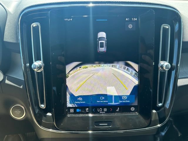 Certified 2025 Volvo XC40 B5 Core AWD/4WD image 26