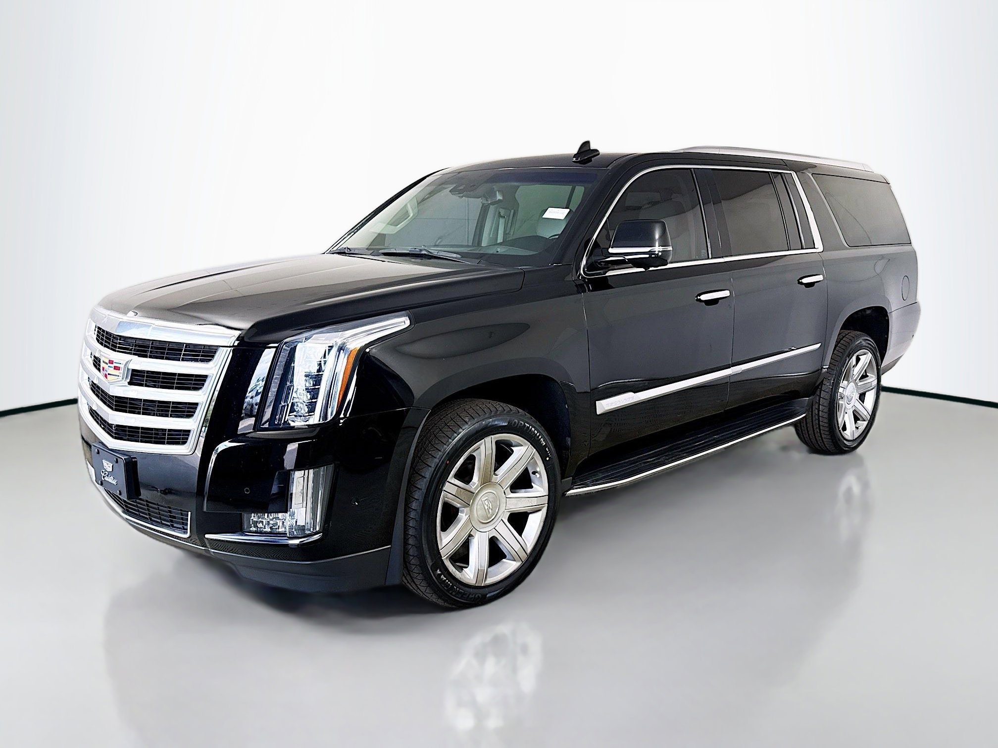 Used 2019 Cadillac Escalade ESV Luxury image 4