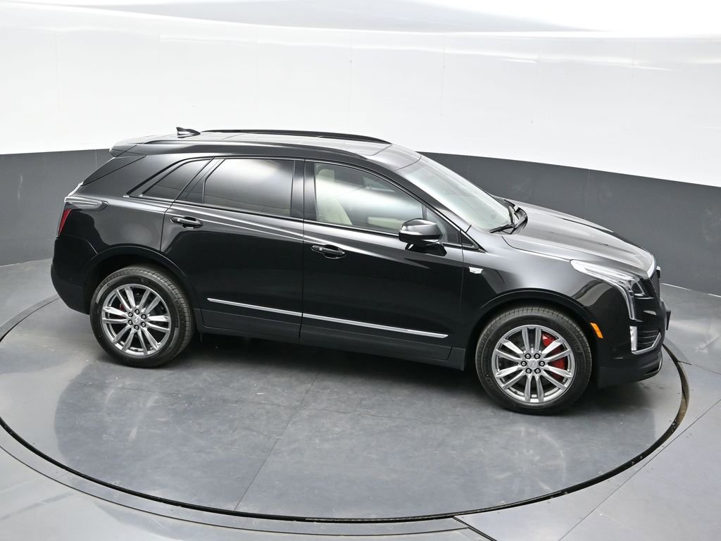 New 2026 Cadillac XT5 Sportv w/ LPO, Floor Liner Package AWD/4WD image 37