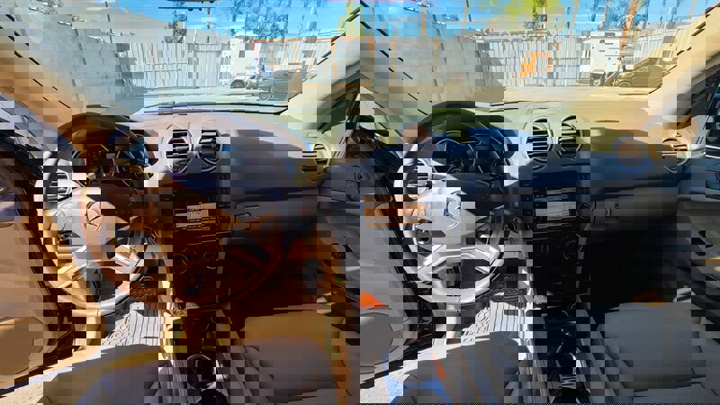 Used 2011 Mercedes-Benz ML 350 2WD image 6