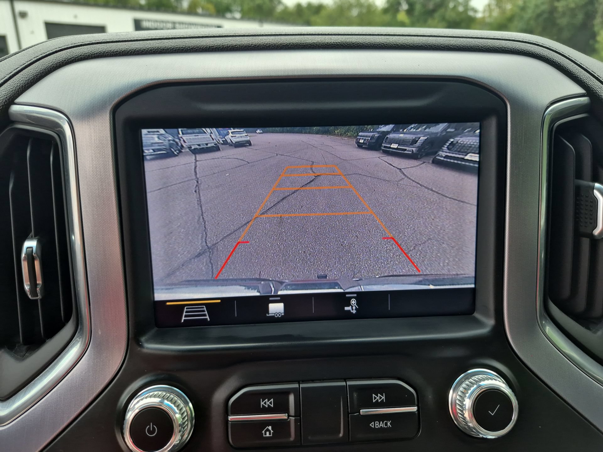 Used 2019 GMC Sierra 1500 SLT w/ SLT Premium Plus Package AWD/4WD image 16