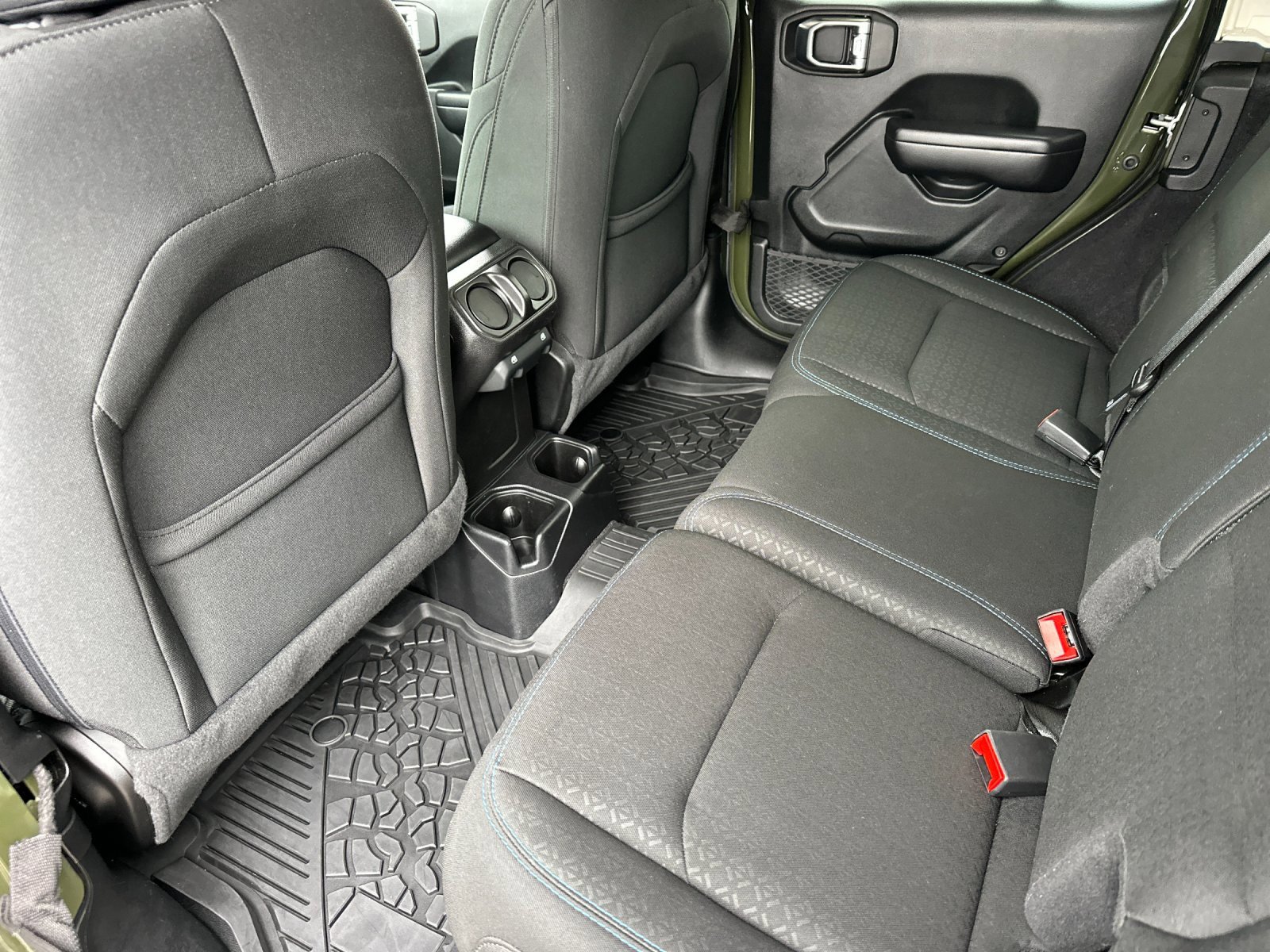 Used 2021 Jeep Wrangler Unlimited Islander image 11