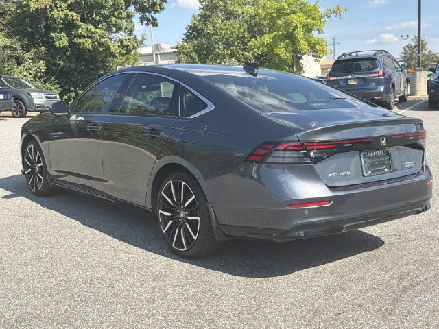 Used 2024 Honda Accord Touring image 11