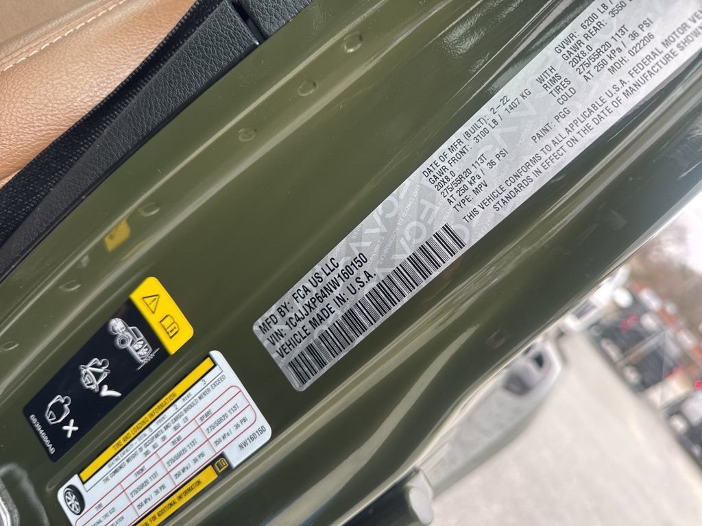 Used 2022 Jeep Wrangler Unlimited Sahara w/ Cold Weather Group image 37