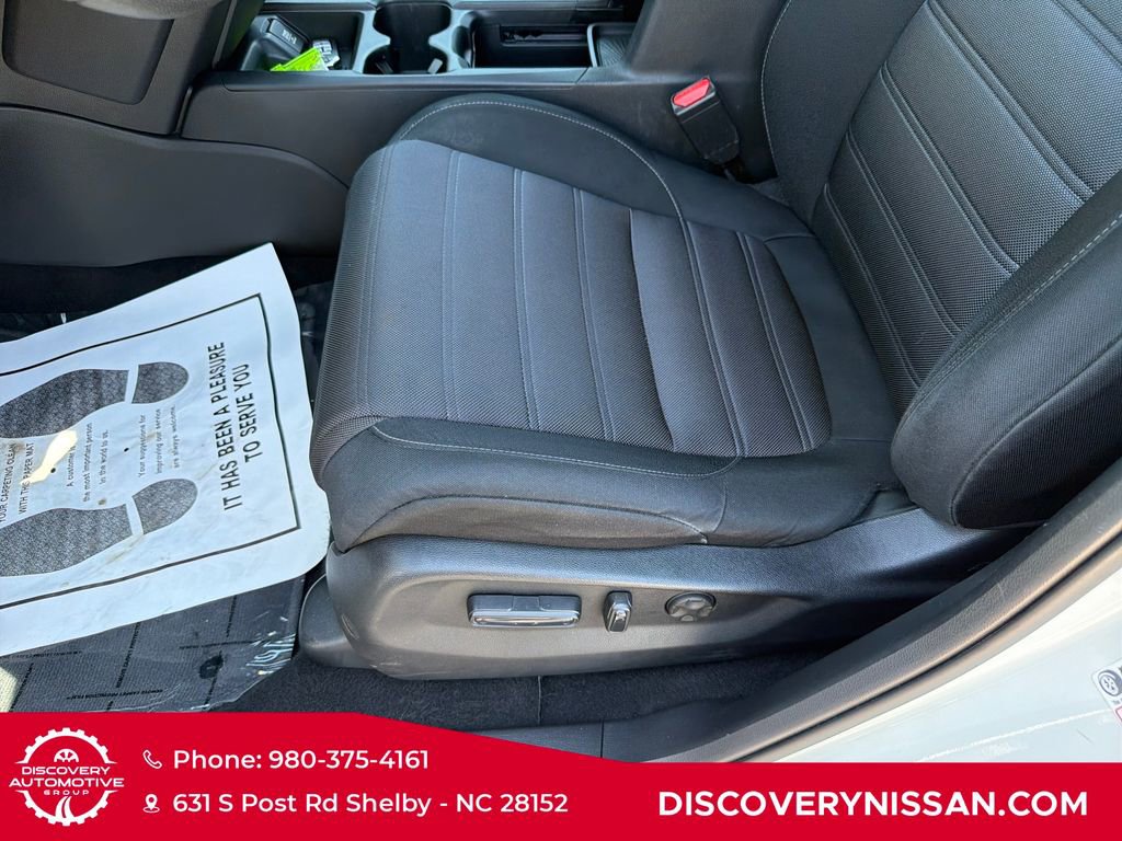Used 2018 Honda CR-V EX image 12