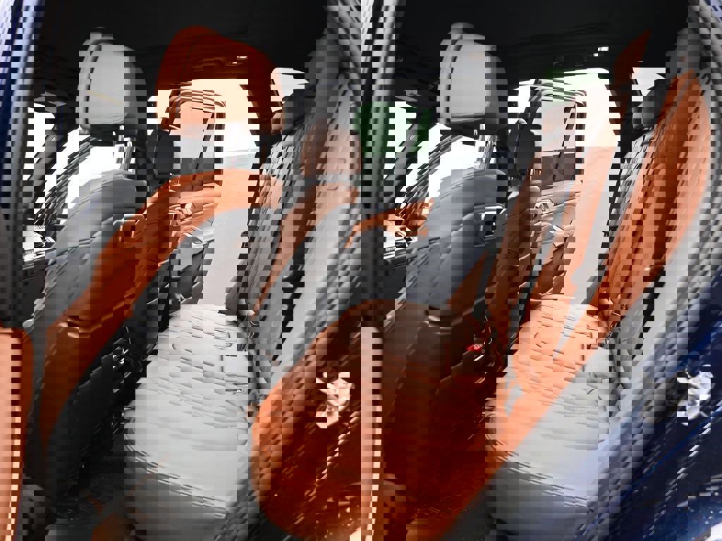 Used 2026 BMW X5 xDrive40i w/ M Sport Package AWD/4WD image 15