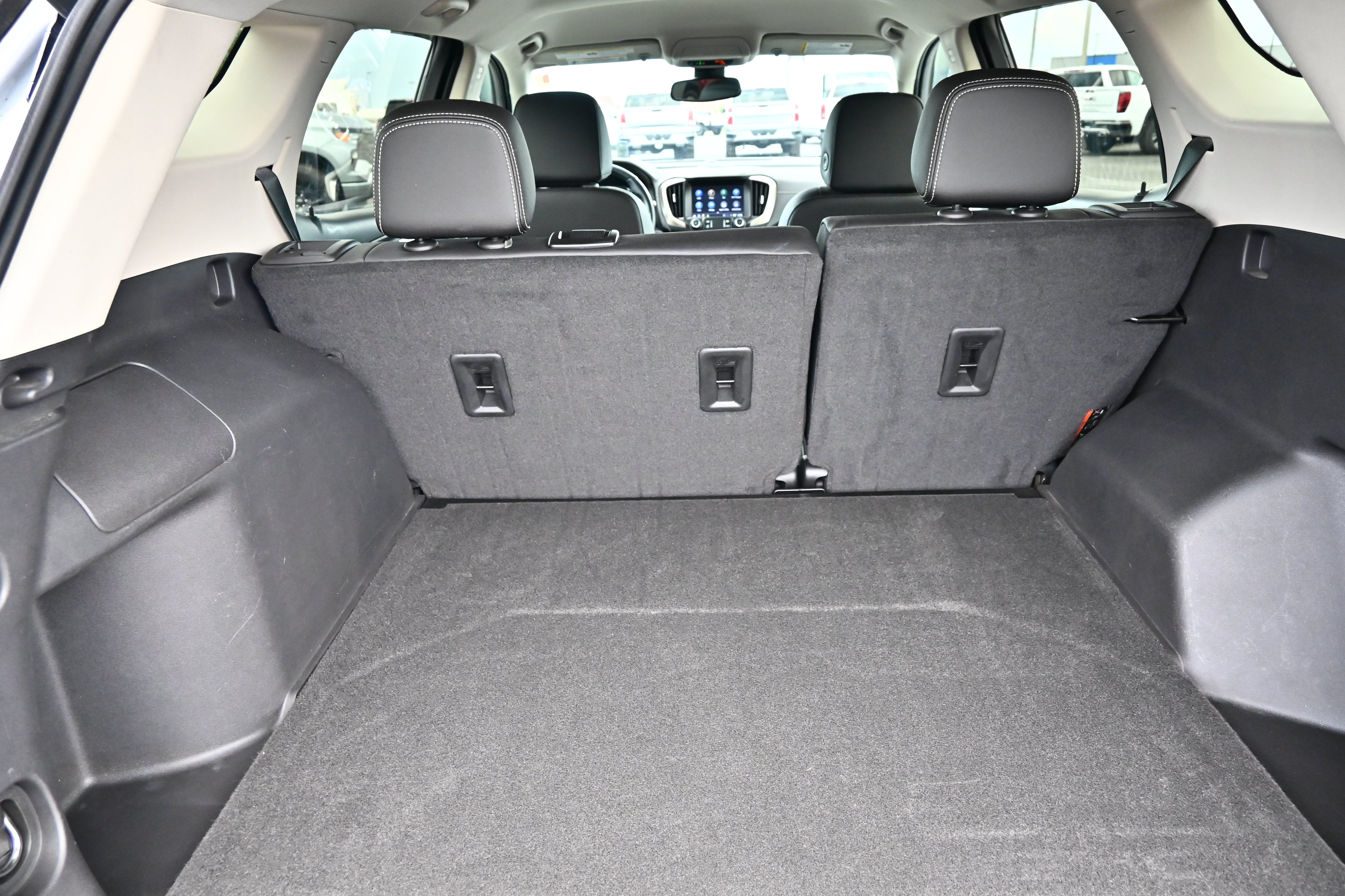 Used 2023 GMC Terrain Denali w/ LPO, Floor Liner Package AWD/4WD image 12