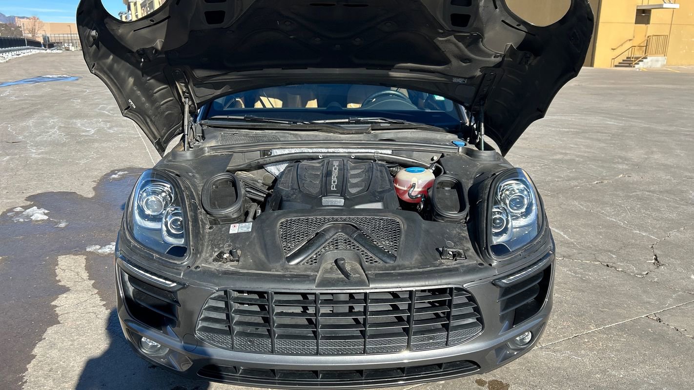 Used 2017 Porsche Macan S image 11