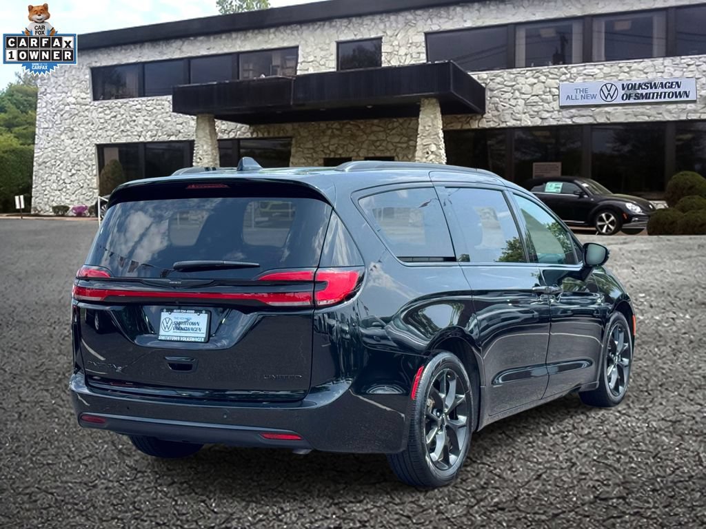 Used 2025 Chrysler Pacifica Limited FWD image 5