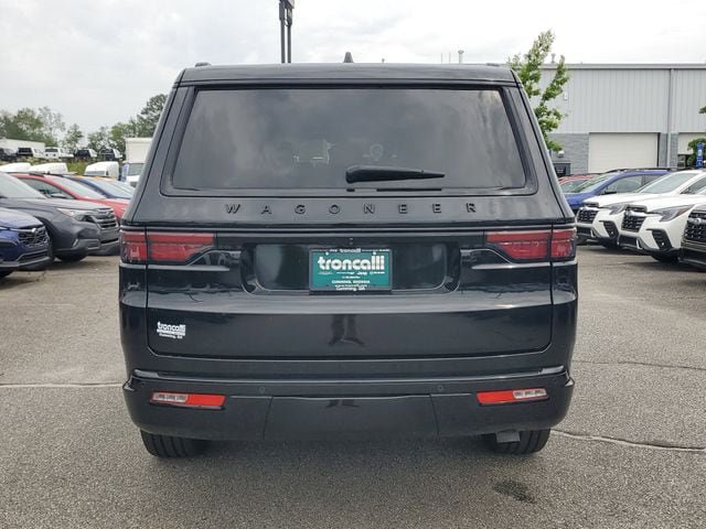 Certified 2024 Jeep Wagoneer Series II AWD/4WD image 7