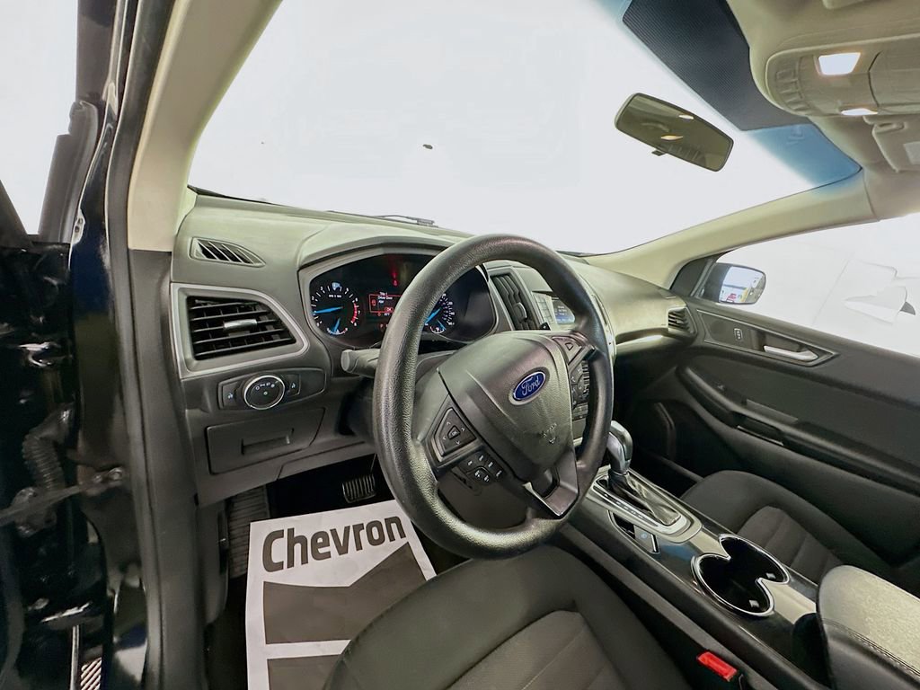 Used 2017 Ford Edge SE AWD/4WD image 9