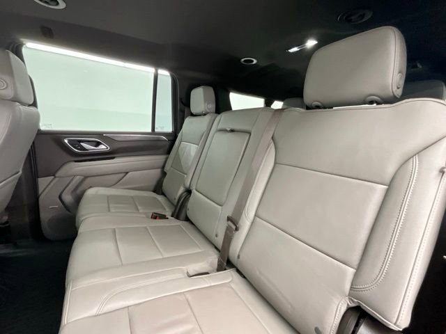 Used 2022 Chevrolet Suburban Z71 image 7