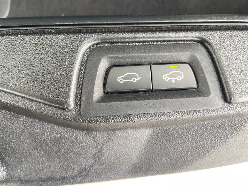 Used 2025 BMW X5 xDrive50e AWD/4WD image 17
