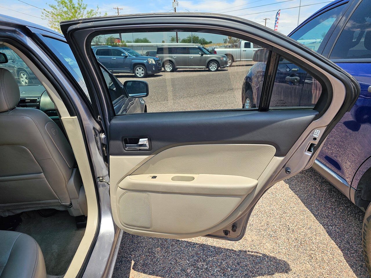 Used 2007 Ford Fusion SEL FWD image 17