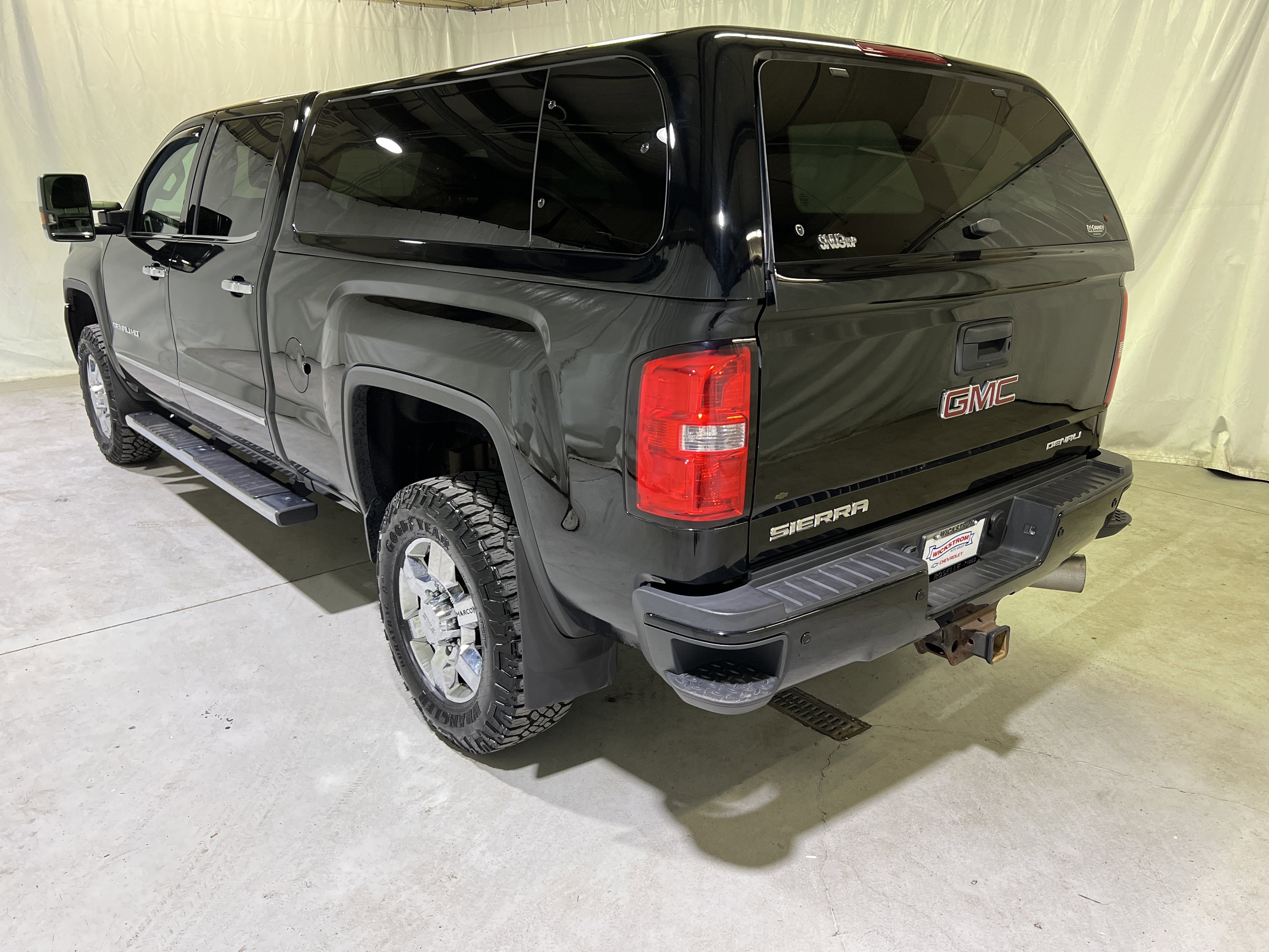 Used 2016 GMC Sierra 3500 Denali w/ Duramax Plus Package image 8