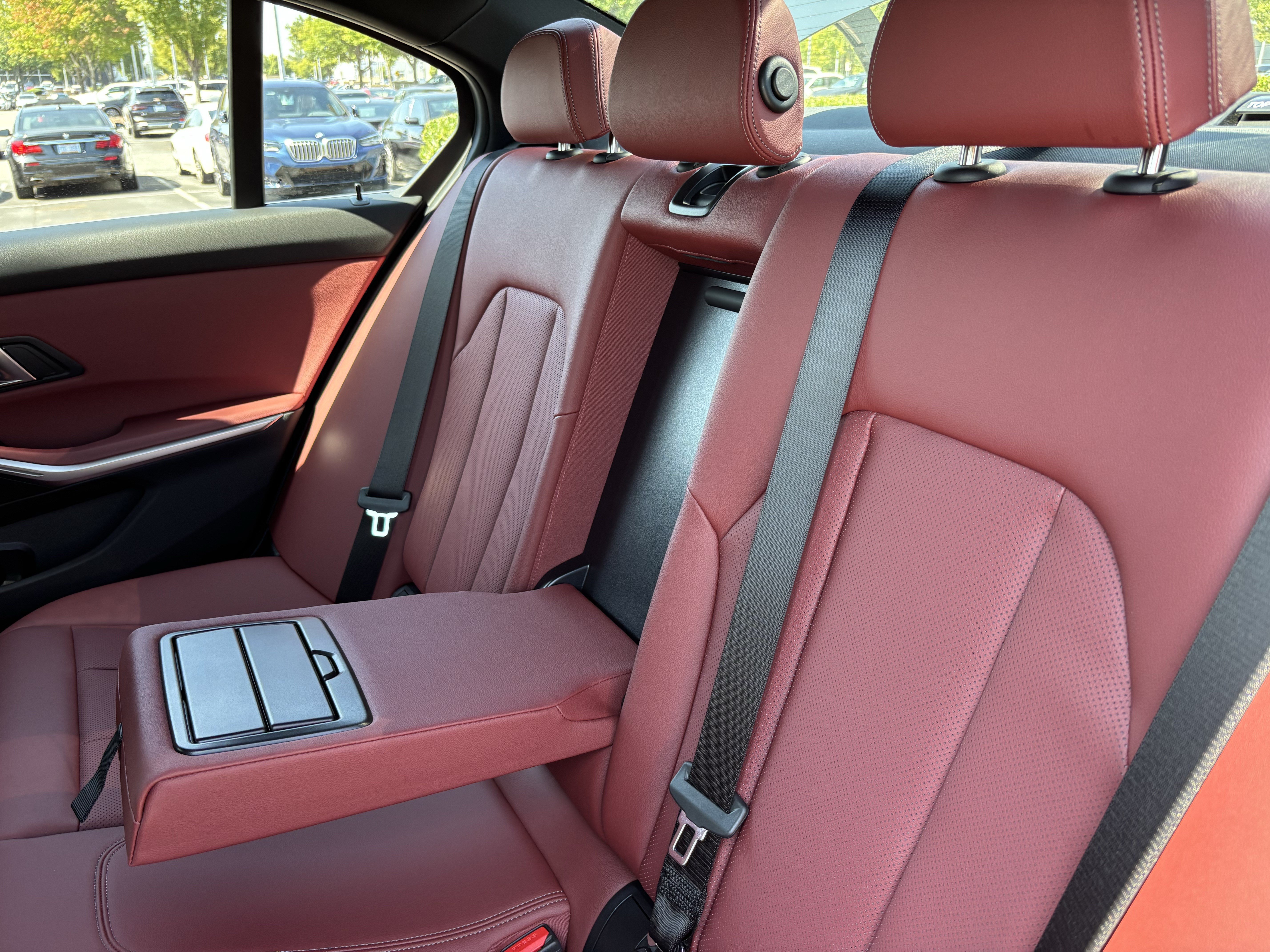 Certified 2025 BMW 330i Sedan RWD image 33