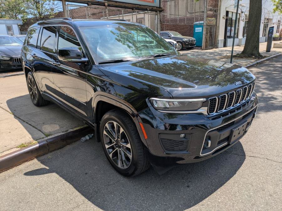 Used 2021 Jeep Grand Cherokee L Overland w/ Advanced Protech Group III AWD/4WD image 3