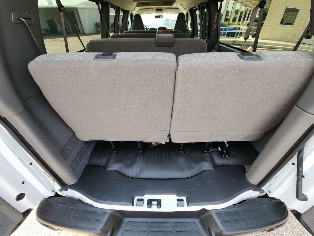 Used 2025 Chevrolet Express 3500 LS RWD image 30