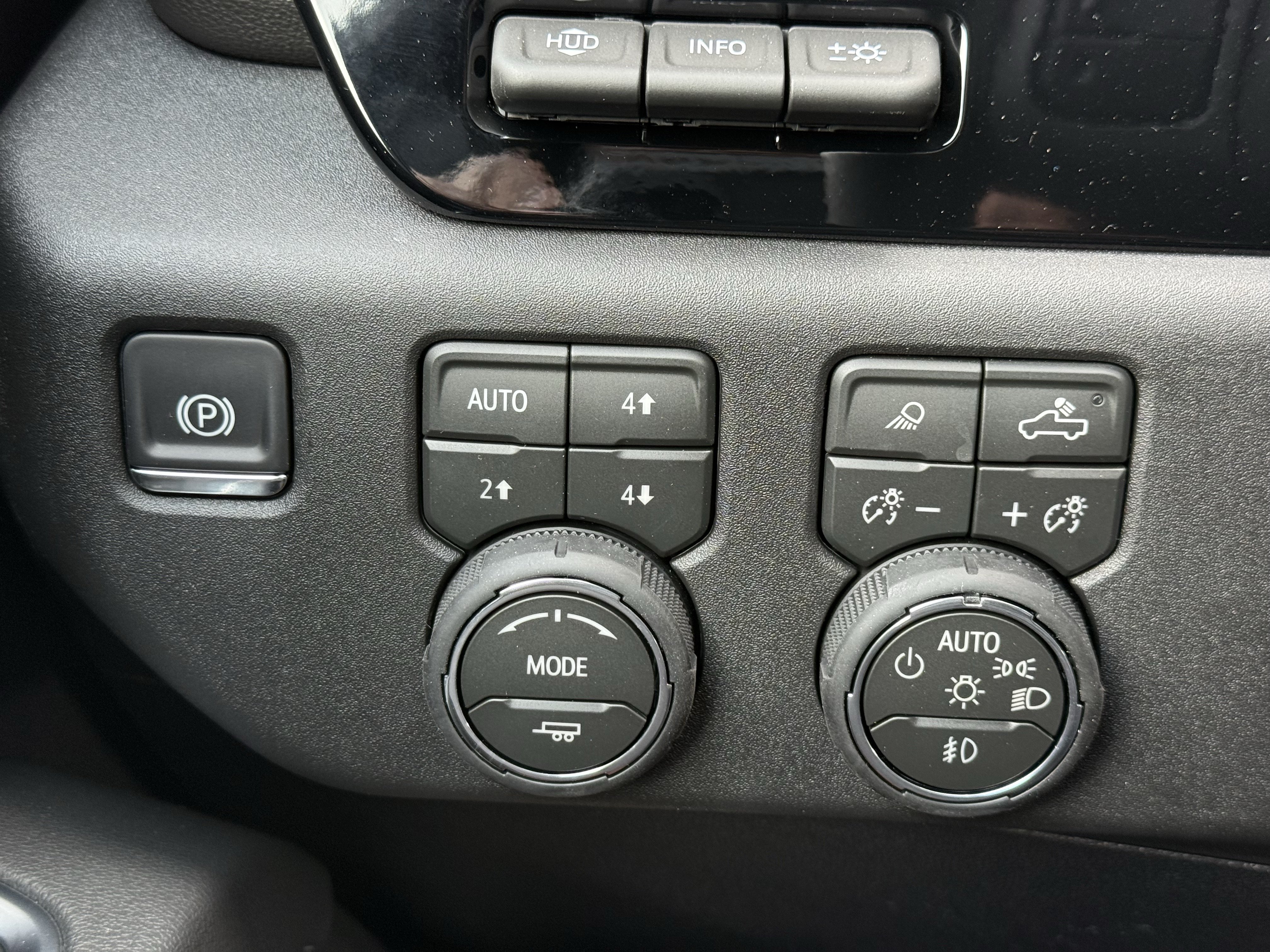 New 2026 Chevrolet Silverado 2500 High Country w/ Midnight Edition AWD/4WD image 28