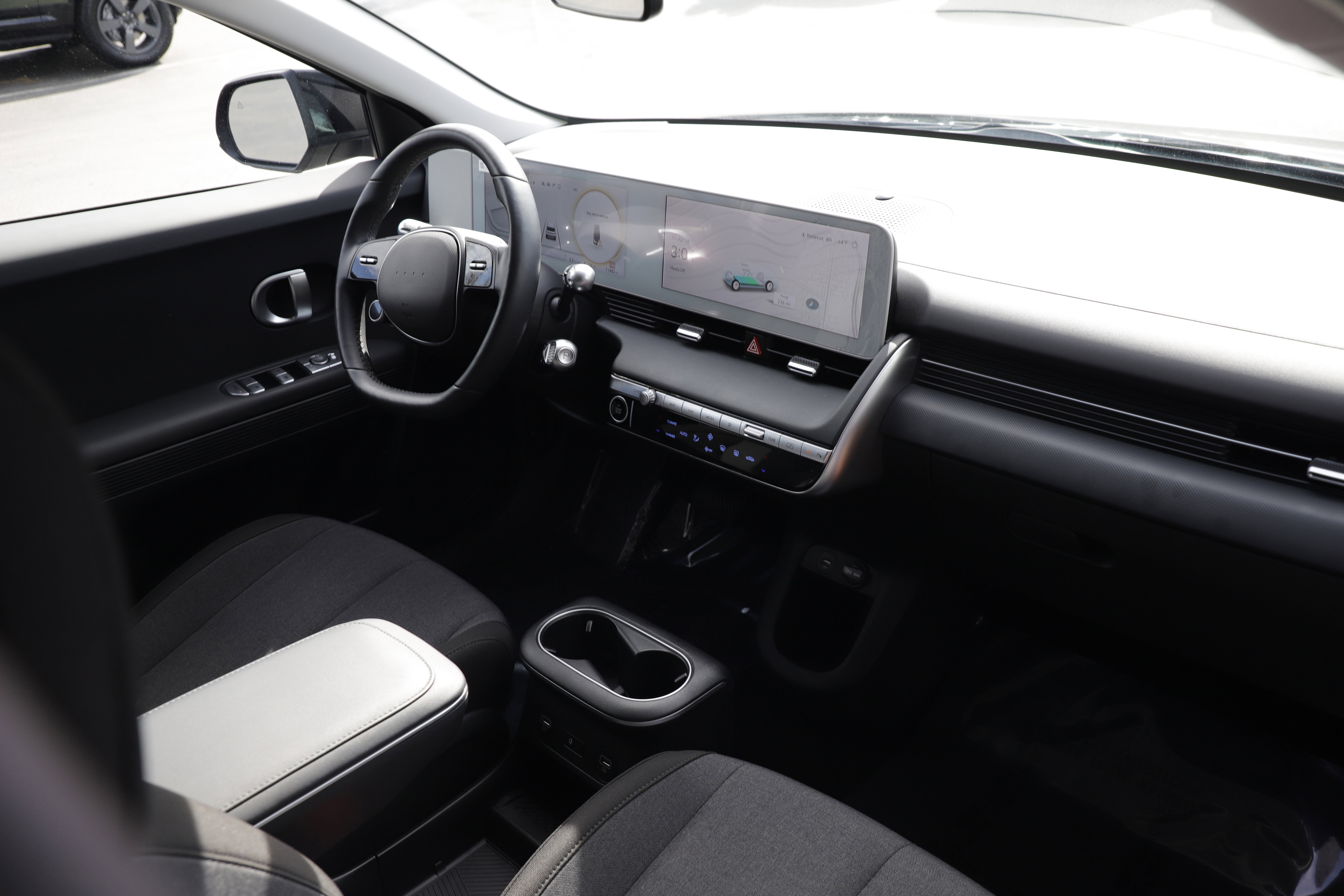 Used 2024 Hyundai Ioniq 5 SEL AWD/4WD image 12