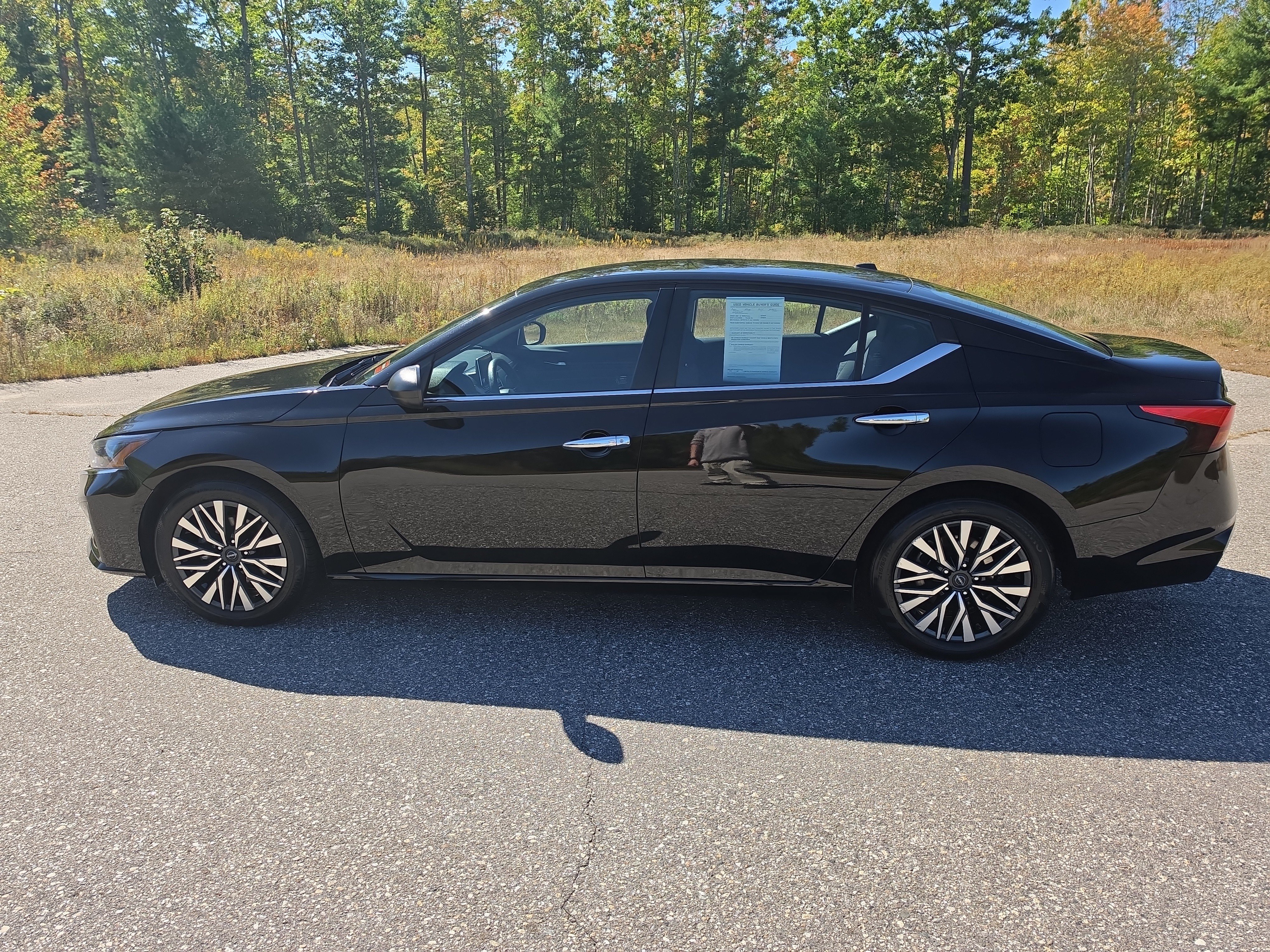 Used 2024 Nissan Altima 2.5 SV FWD image 8