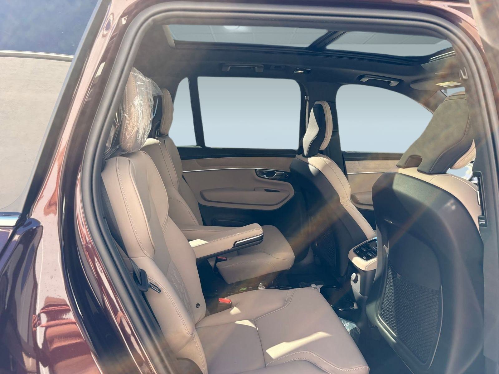 New 2026 Volvo XC90 T8 Plus image 25