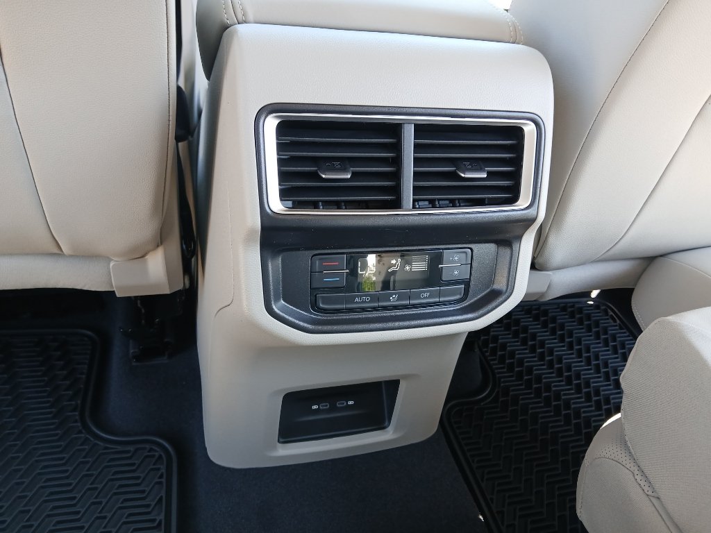 New 2026 Volkswagen Atlas SE FWD image 20