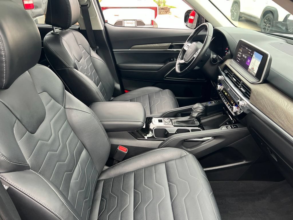 Certified 2022 Kia Telluride SX w/ SX Prestige Package AWD/4WD image 22