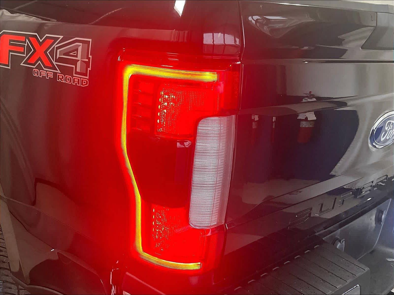 Used 2019 Ford F250 Lariat w/ Lariat Ultimate Package AWD/4WD image 34