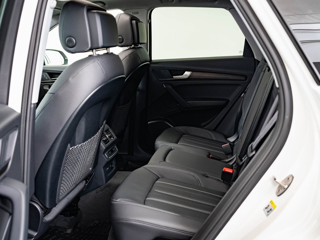 Certified 2025 Audi Q5 2.0T Premium w/ Convenience Plus Package image 35