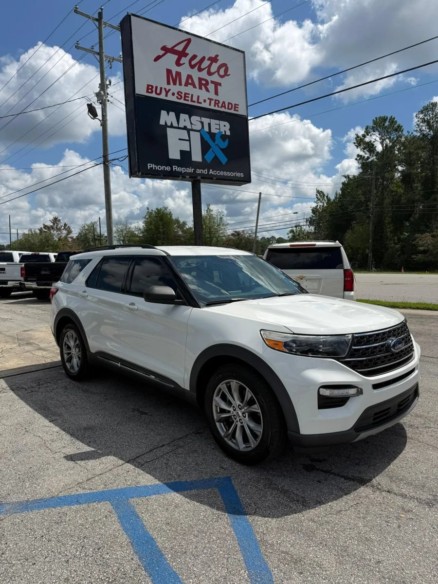 Used 2020 Ford Explorer XLT w/ Equipment Group 202A RWD image 1