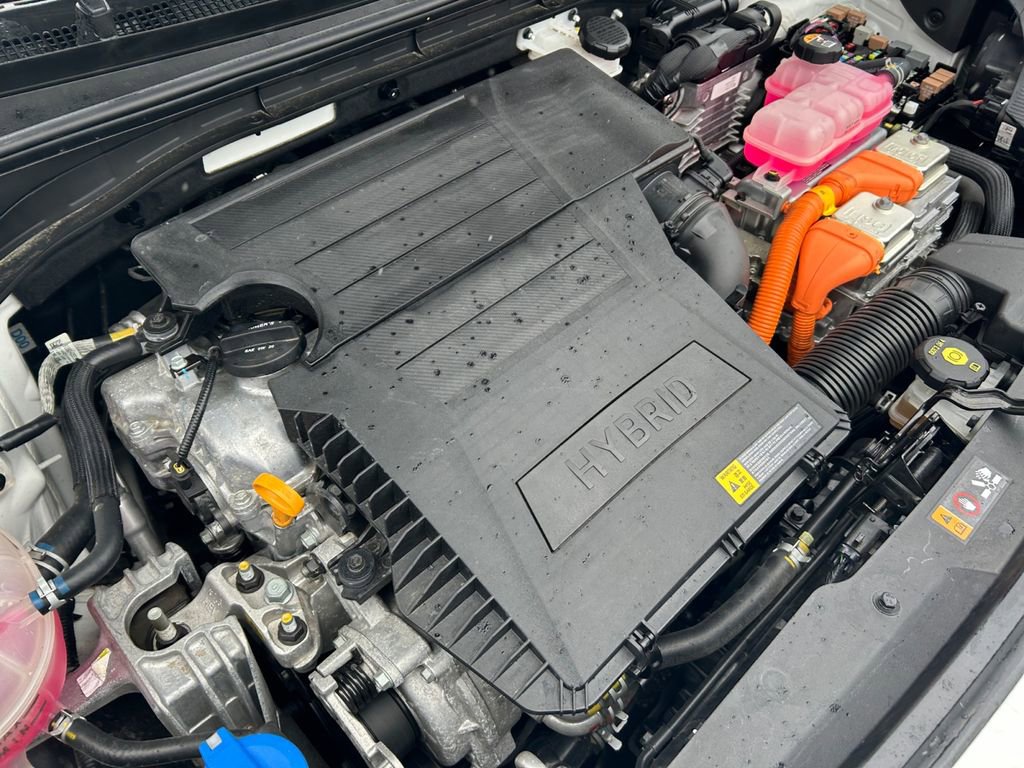 Used 2021 Kia Niro LX image 27