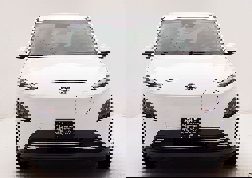 Used 2023 Hyundai Kona SE w/ Cargo Package image 5