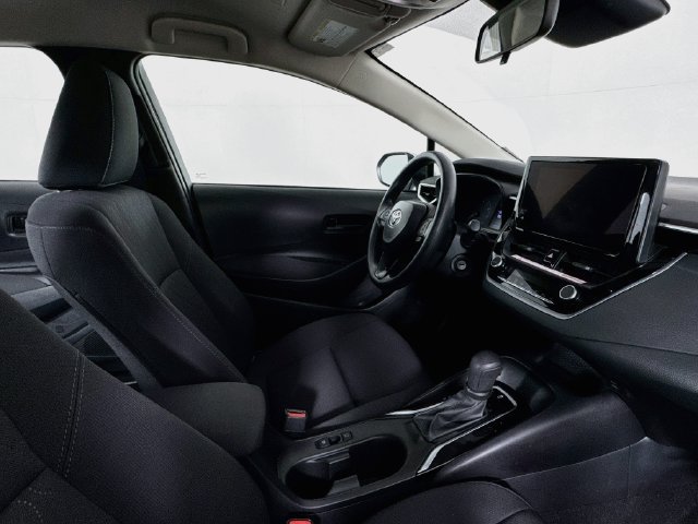 Used 2025 Toyota Corolla LE FWD image 25