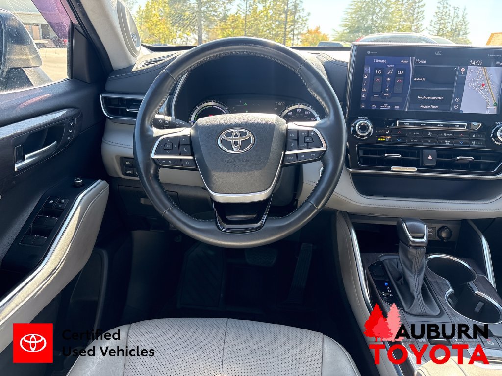 Used 2022 Toyota Highlander Platinum AWD/4WD image 14