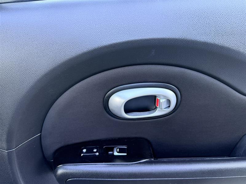 Used 2018 Kia Soul AUTO image 13