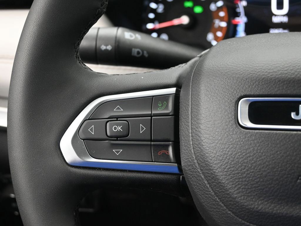 Used 2026 Jeep Compass Limited image 14