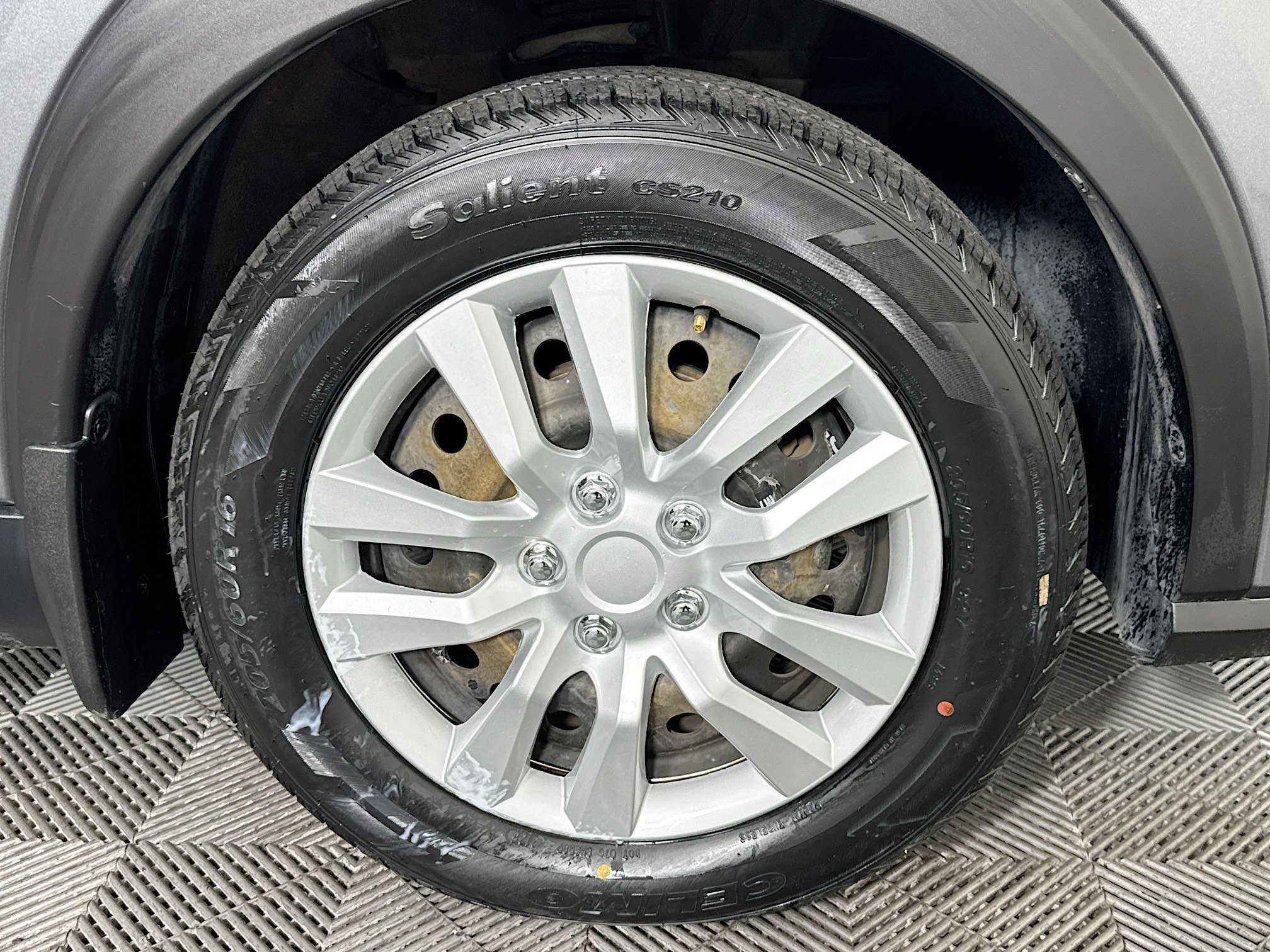 Used 2023 Nissan Kicks S image 31