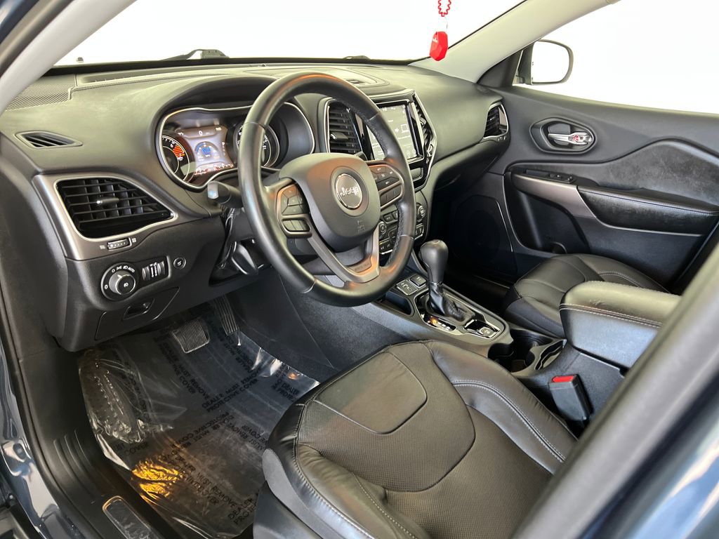 Used 2019 Jeep Cherokee Limited FWD image 19