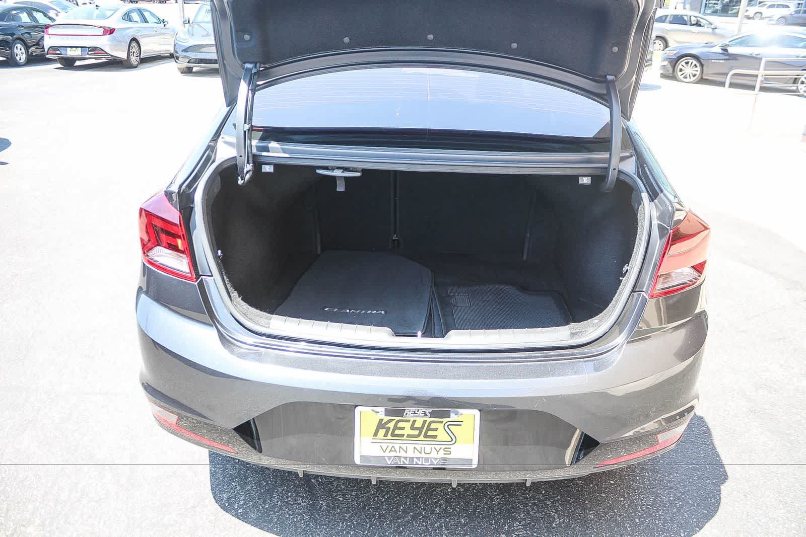 Used 2020 Hyundai Elantra Value Edition w/ Cargo Package (C1) FWD image 34