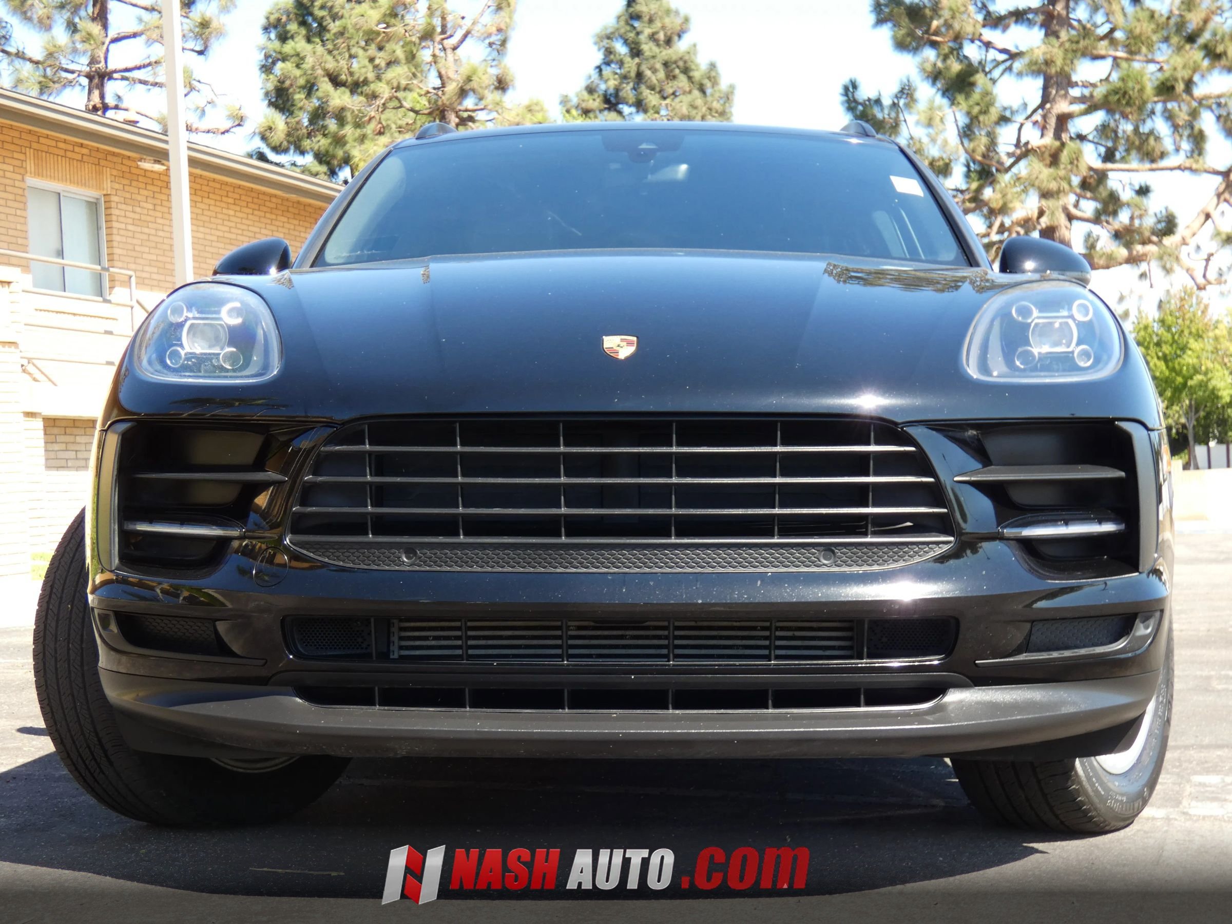 Used 2020 Porsche Macan AWD/4WD image 17