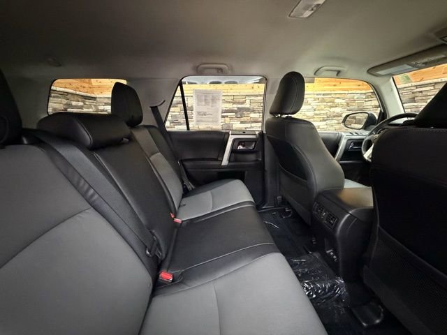 Used 2022 Toyota 4Runner SR5 Premium AWD/4WD image 33