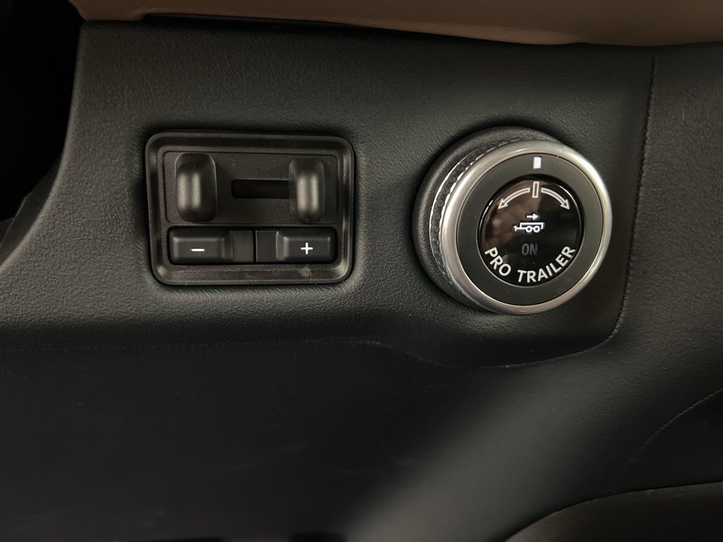New 2025 Lincoln Navigator Black Label AWD/4WD image 19