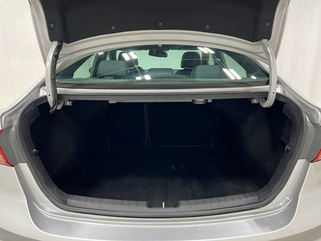 Used 2018 Hyundai Elantra Sport w/ Sport Premium Package 03 FWD image 28