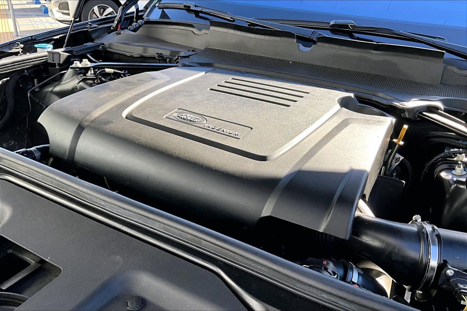 Used 2023 Land Rover Discovery S R-Dynamic image 30