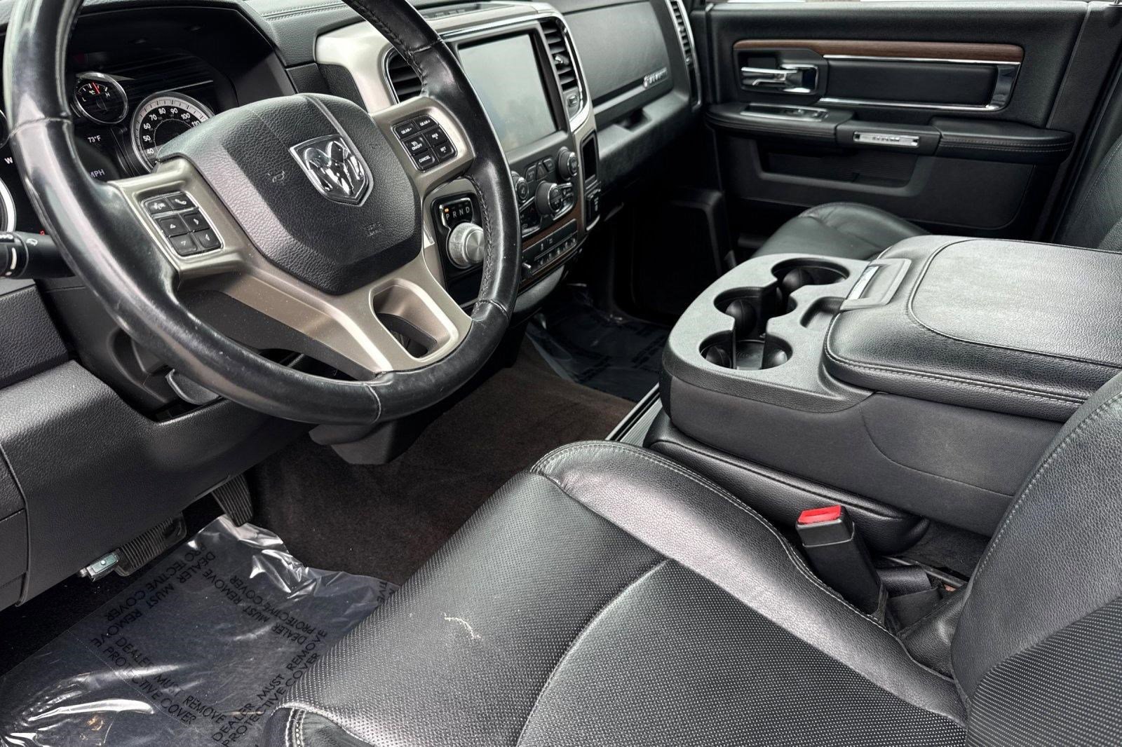 Used 2017 RAM 1500 Laramie RWD image 4