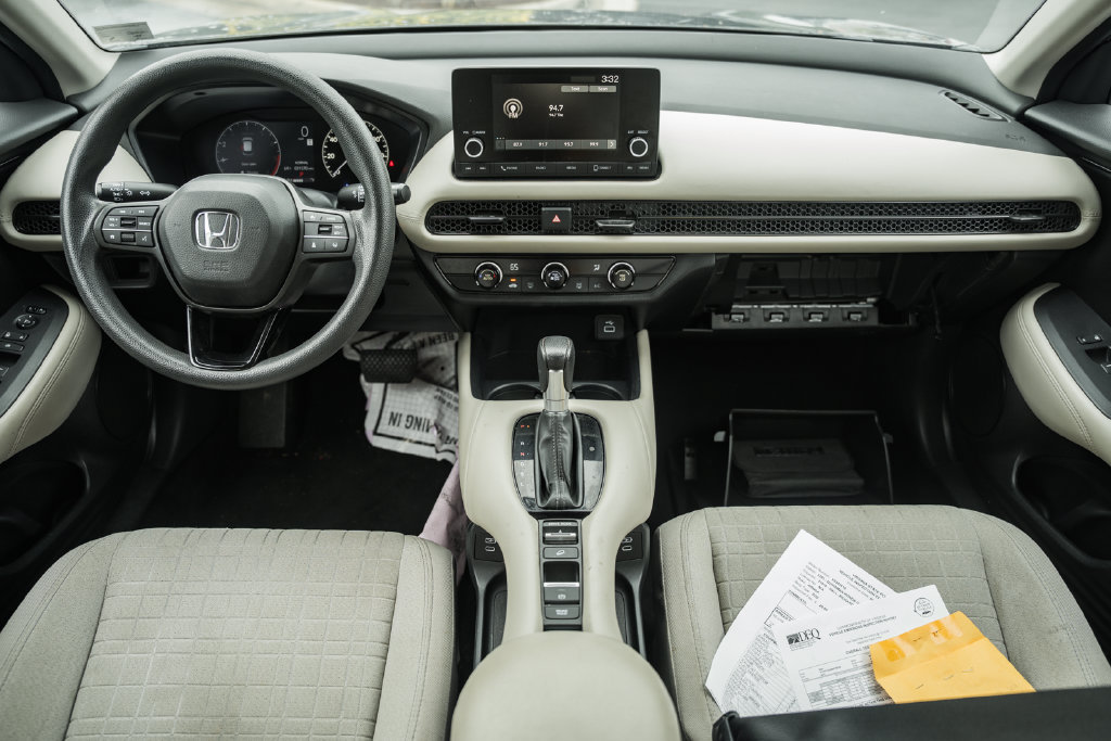 Used 2024 Honda HR-V LX image 17
