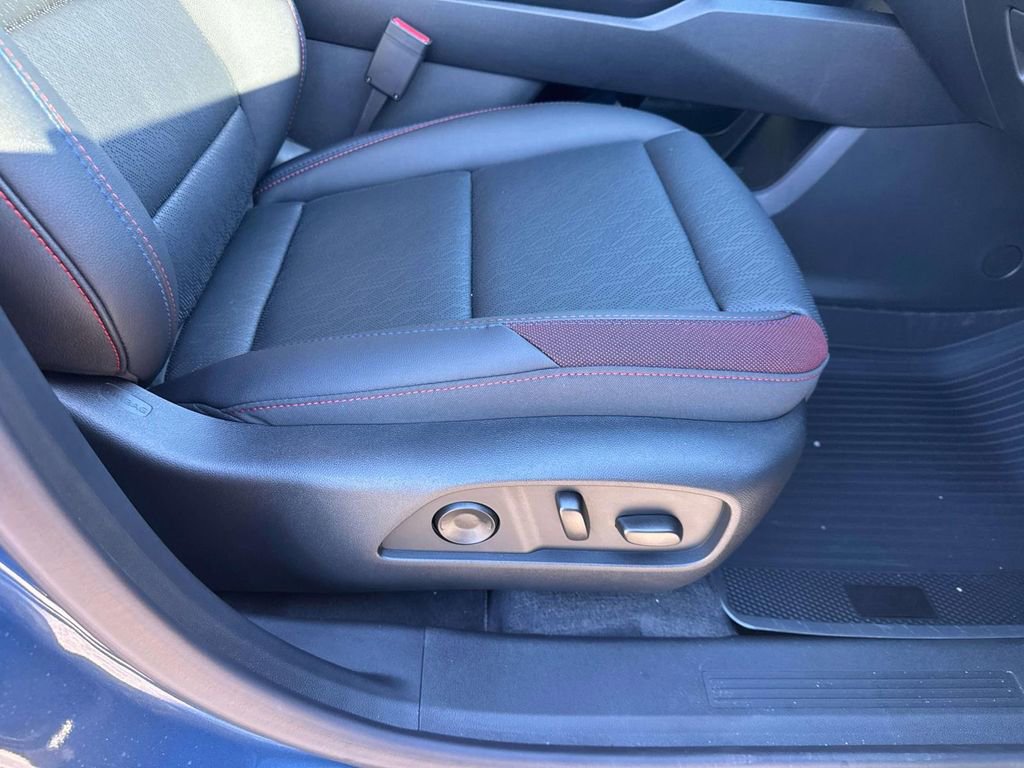 New 2026 Chevrolet Equinox RS w/ Convenience Package III FWD image 12