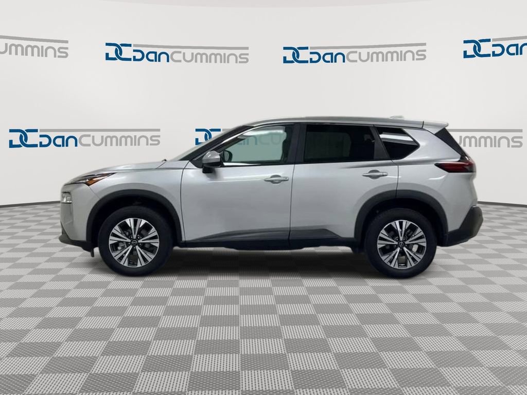 Used 2023 Nissan Rogue SV image 5