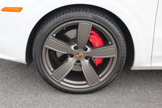 Used 2021 Porsche Cayenne GTS w/ Premium Package image 15